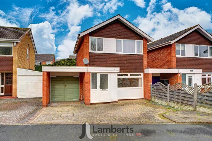 3 Bedroom Detached House To Rent In Salford Close, Redditch, B98
