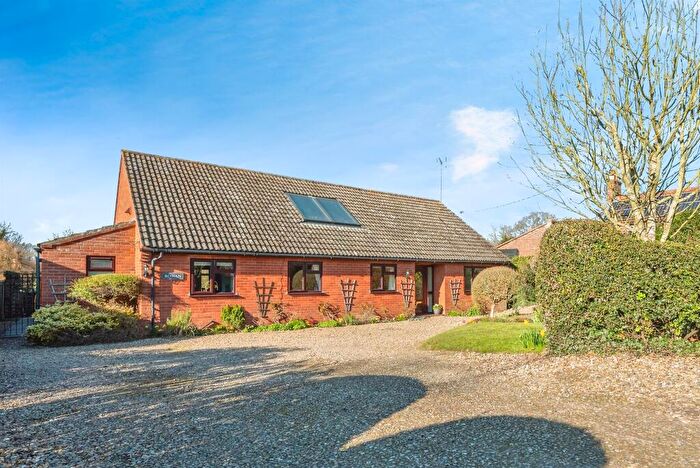 4 Bedroom Detached Bungalow For Sale In The Street, Erpingham, Norwich, NR11