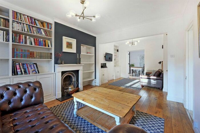 4 Bedroom Property To Rent In Crestway, Putney, SW15