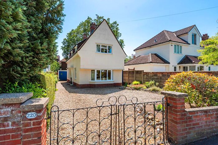 3 Bedroom Detached House For Sale In Earlham Road, Norwich, NR2