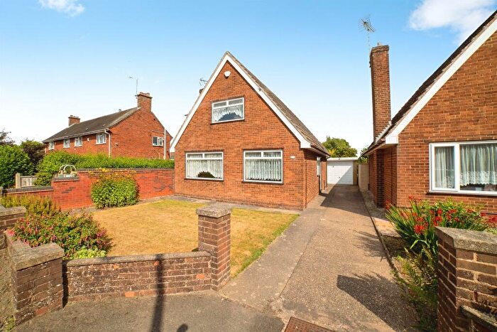 3 Bedroom Chalet For Sale In Alfreton Road, Newton, Alfreton, DE55