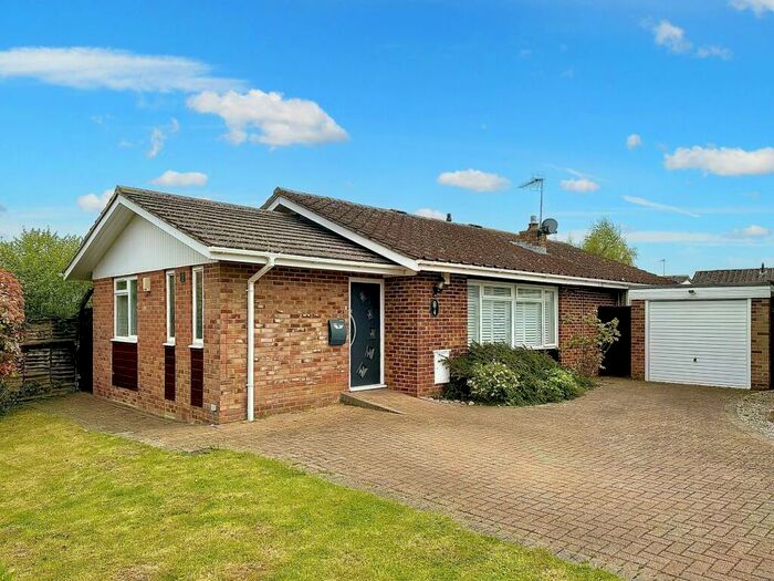 3 Bedroom Detached Bungalow To Rent In Elm Close, Newton Longville, MK17
