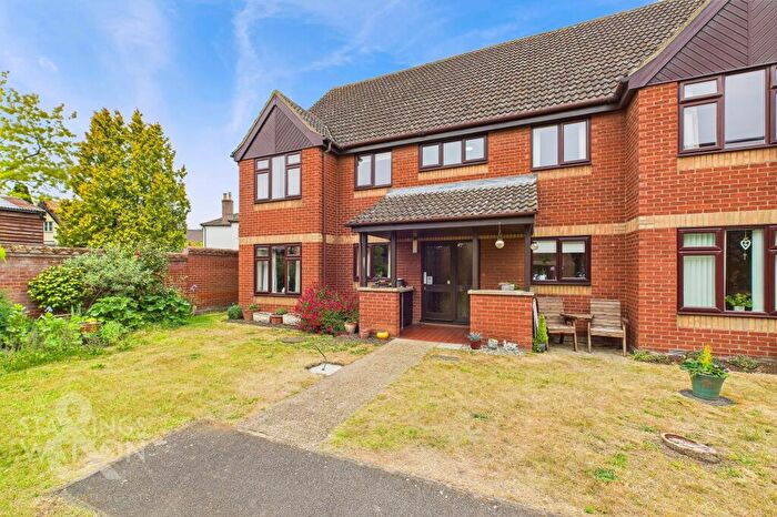 2 Bedroom Apartment For Sale In Parkside Court, Diss, IP22