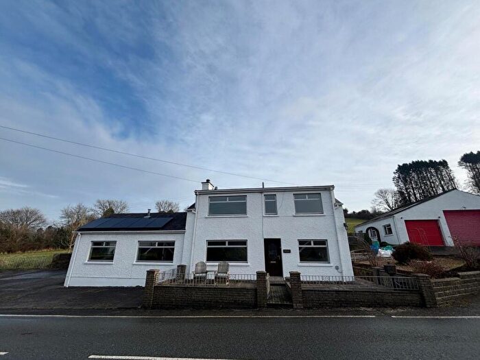 4 Bedroom Detached House For Sale In Cribyn, Lampeter, SA48