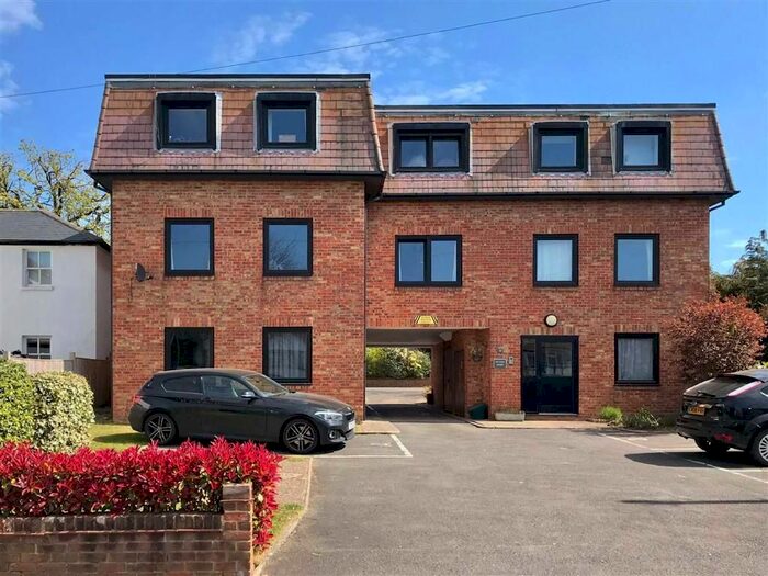 2 Bedroom Flat To Rent In Bradbourne Road, Sevenoaks, TN13