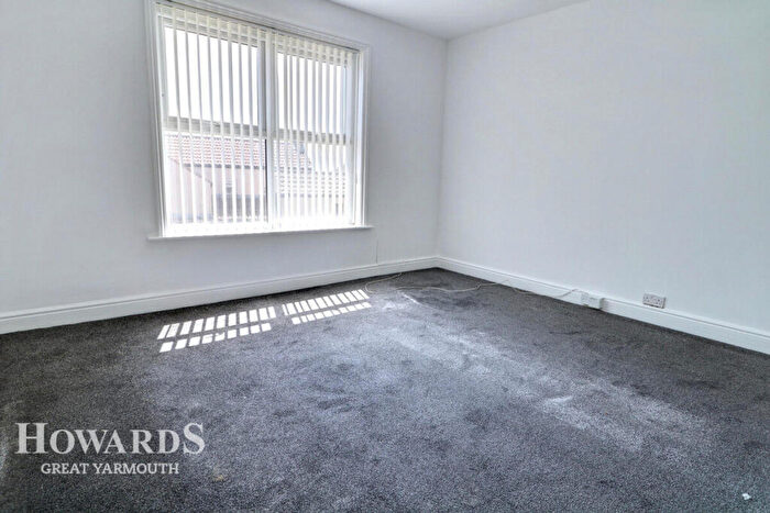 3 Bedroom Terraced House For Sale In Beach Road, Caister-on-Sea, NR30