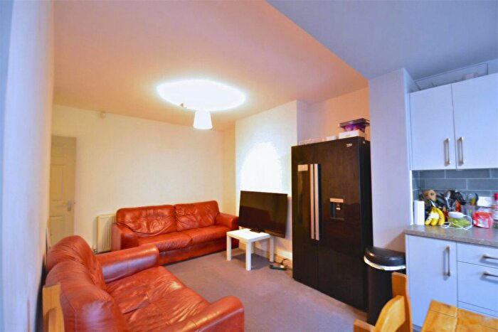 5 Bedroom Property To Rent In Lodge Hill Road, Selly Oak, Birmingham, B29