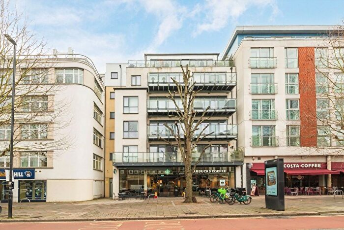 2 Bedroom Flat For Sale In Uxbridge Road, Acton, W5