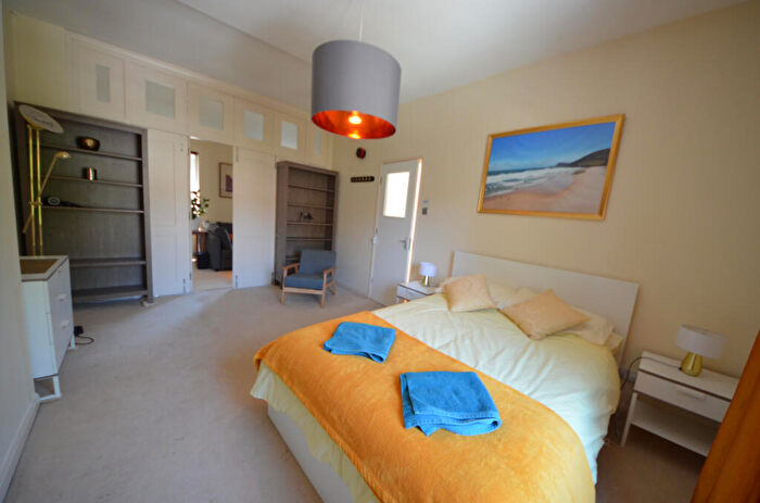 2 Bedroom Flat To Rent In Caledonian Road, Islington, London, N1