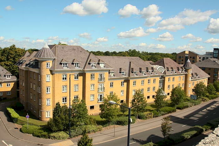 3 Bedroom Flat To Rent In Century Court, Woking, GU21