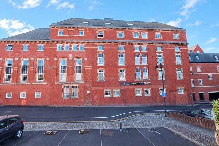 1 Bedroom Flat For Sale In Ushers Court, Trowbridge, BA14