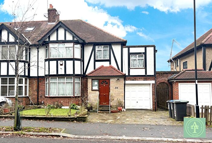 4 Bedroom Semi Detached House For Sale In Queen Elizabeth's Drive, Southgate, London, N14