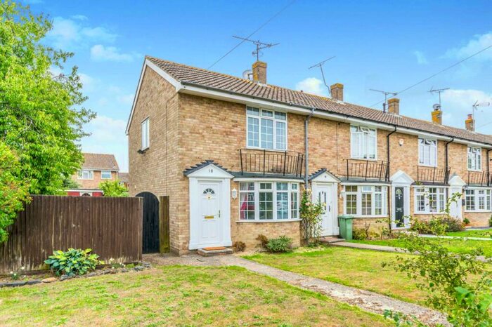 2 Bedroom End Of Terrace House To Rent In Broadwood Close, Horsham, RH12