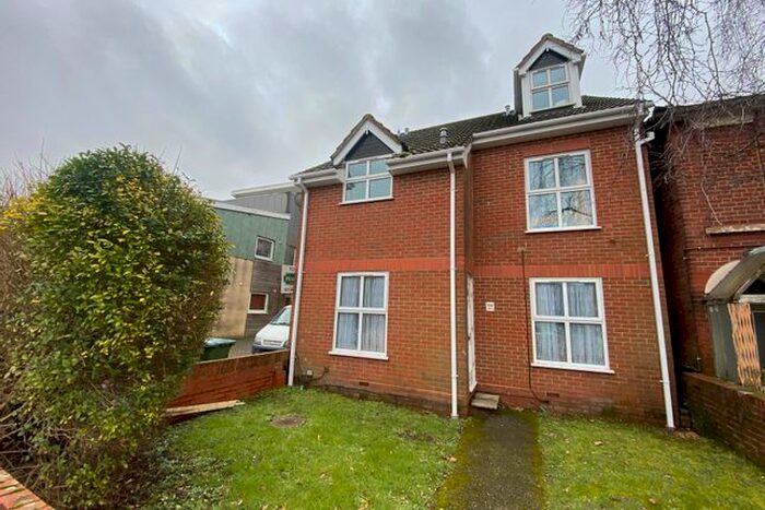 1 Bedroom Flat To Rent In Millbrook Road East, Southampton SO15