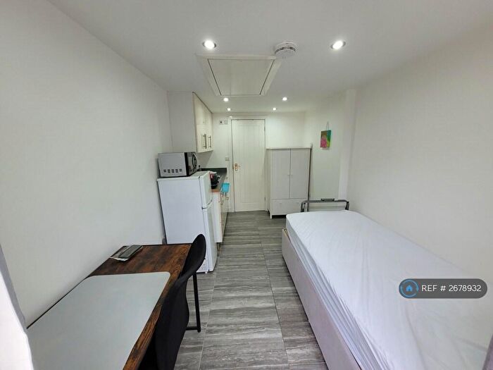 Studio To Rent In Cambridge, Cambridge, CB4