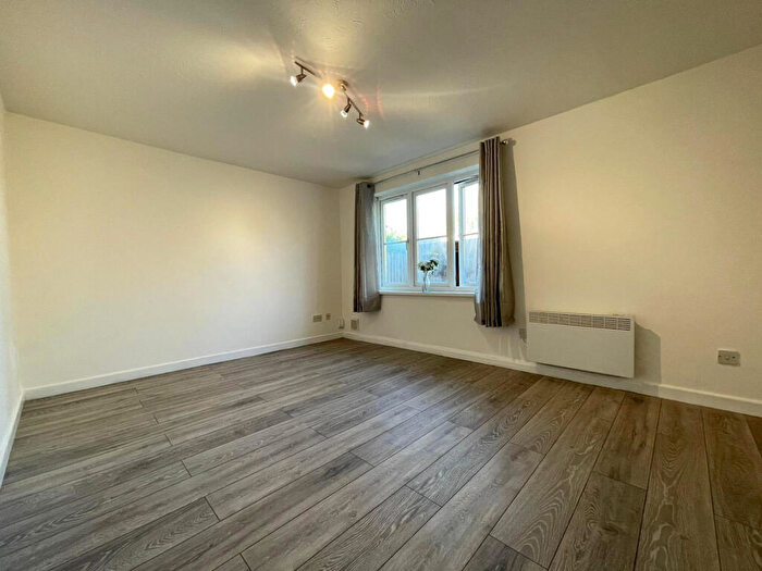 1 Bedroom Flat To Rent In Jefferson Lodge, Wembley, HA0
