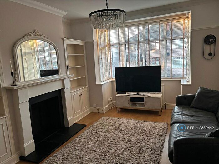 3 Bedroom Semi-Detached House To Rent In Boscombe Avenue, Hornchurch, RM11