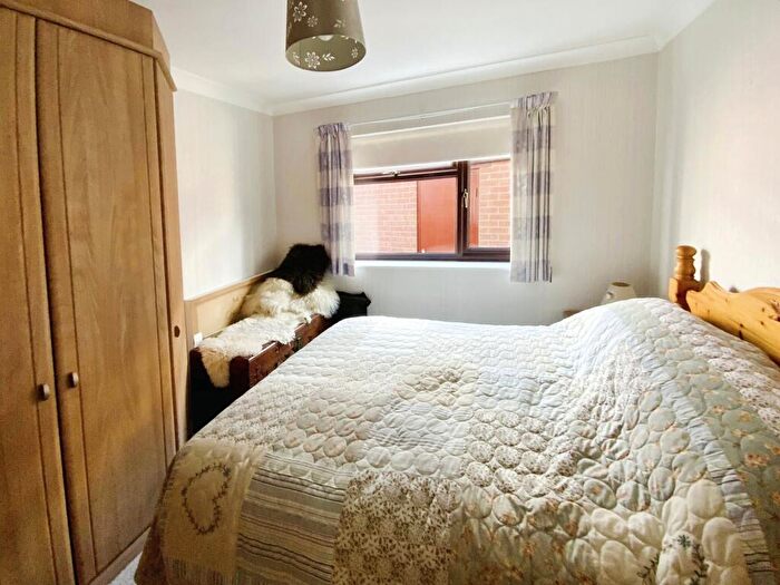 3 Bedroom Bungalow For Sale In Garbutt Close, Preston, Hull, HU12