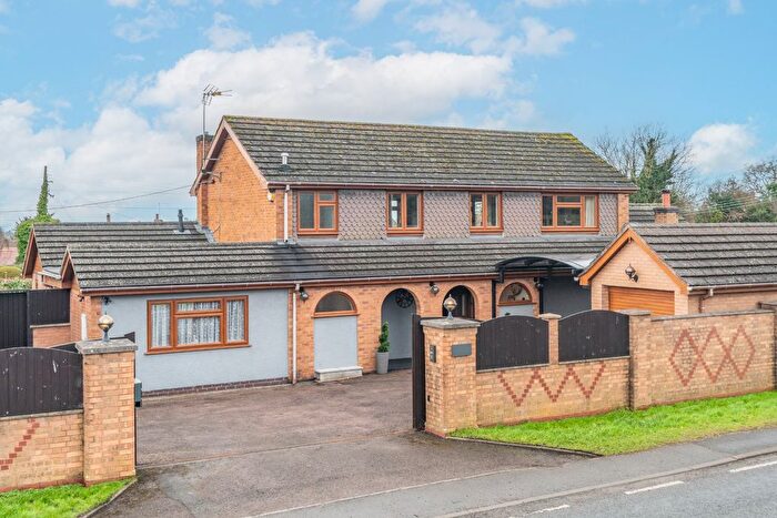 5 Bedroom Detached House For Sale In The Ridgeway, Astwood Bank, B96