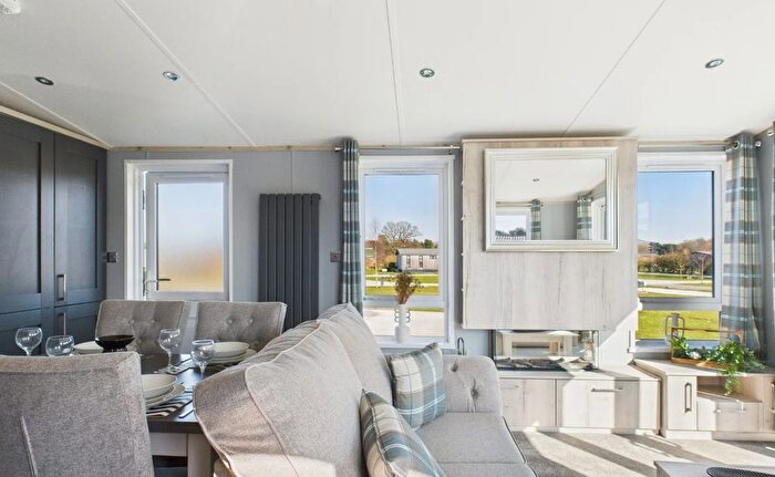 2 Bedroom Park Home For Sale In Great Ayton, Middlesbrough, TS9