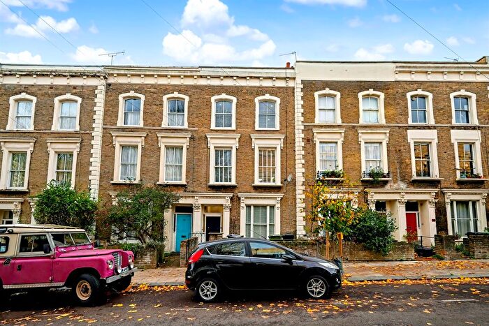 3 Bedroom Maisonette For Sale In Allcroft Road, Kentish Town, NW5