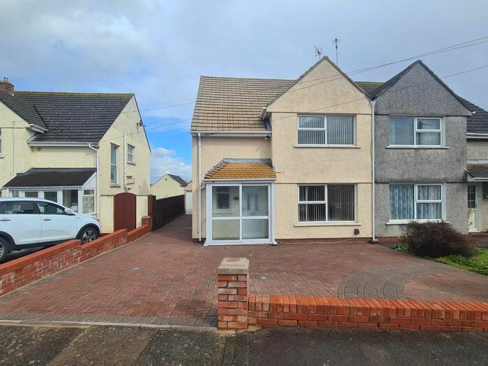 3 Bedroom Semi-Detached House To Rent In Beechwood Drive, Penarth, CF64