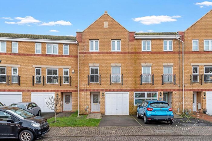 3 Bedroom Terraced House For Sale In Armoury Drive, Cardiff, CF14