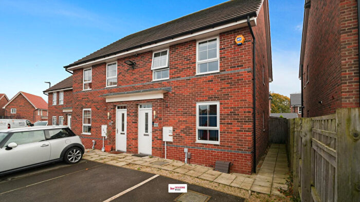 3 Bedroom Semi-Detached House For Sale In Town End Drive, Doncaster, DN4