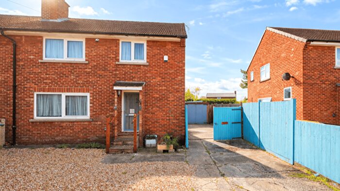 3 Bedroom Semi-Detached House For Sale In Millfield Road, Market Deeping, Peterborough, PE6