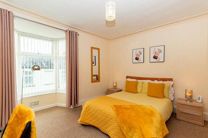 5 Bedroom Terraced House To Rent In Caellepa, Bangor, Gwynedd, LL57