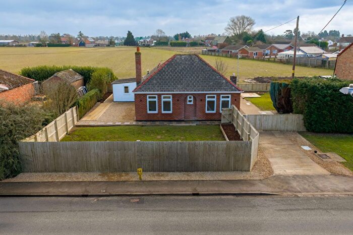 2 Bedroom Detached Bungalow For Sale In Holbeach Drove Gate, Holbeach Drove, PE12