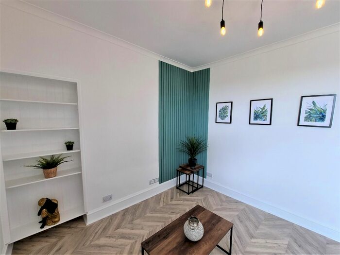 1 Bedroom Flat To Rent In Union Grove, West End, Aberdeen, AB10