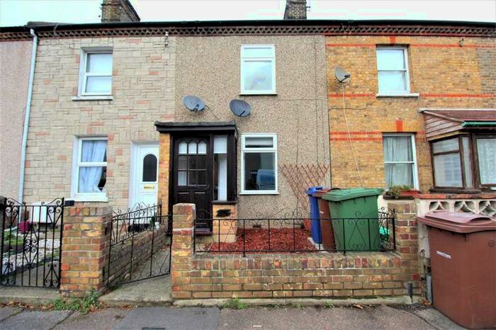 3 Bedroom Terraced House To Rent In Bedford Road, Grays, RM17