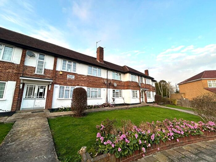 2 Bedroom Maisonette To Rent In Bellamy Court, Stanmore, HA7