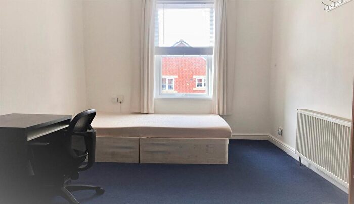 5 Bedroom Maisonette To Rent In Heaton Road, Heaton, Newcastle Upon Tyne, NE6