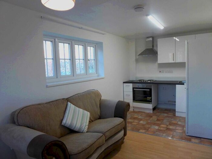 1 Bedroom Flat To Rent In Skylark Way, Shinfield, RG2