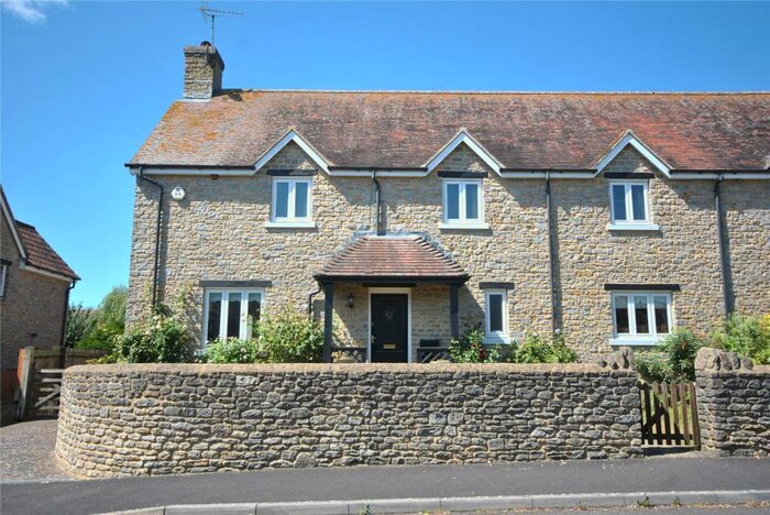 4 Bedroom Semi-Detached House For Sale In Drove Close, Stourton Caundle, Sturminster Newton, Dorset, DT10