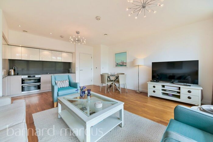 2 Bedroom Flat To Rent In Edmunds House, Colonial Drive, Chiswick, W4