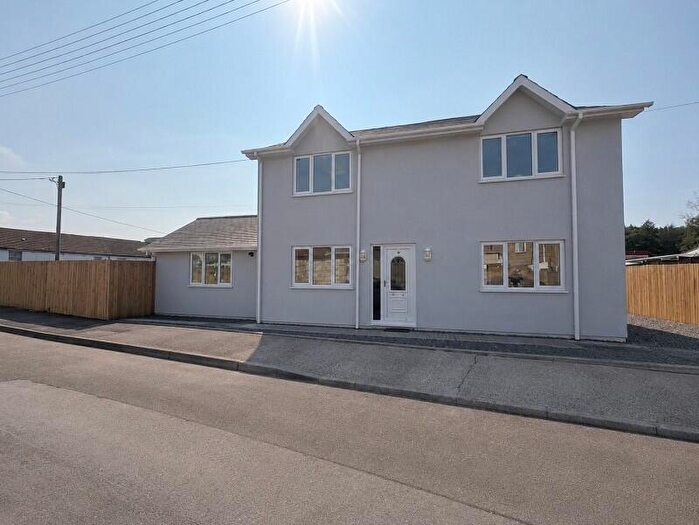 4 Bedroom Detached House For Sale In Whitefield Close, Glynneath, Neath, Neath Port Talbot., SA11