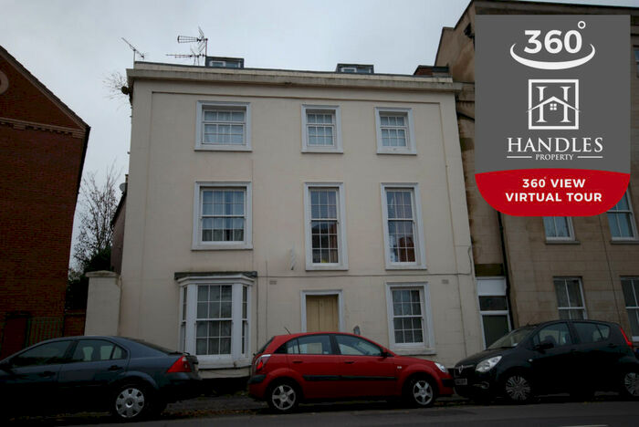 4 Bedroom Apartment To Rent In Radford Road, Leamington Spa, Warwickshire, CV31