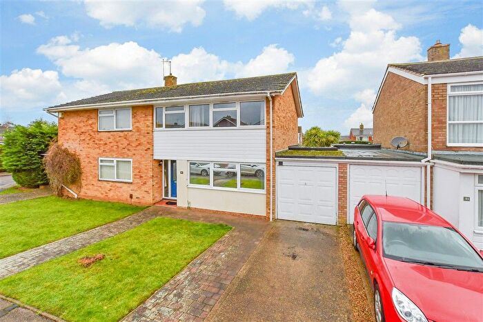 3 Bedroom Semi Detached House For Sale In Stainer Road, Tonbridge, Kent, TN10