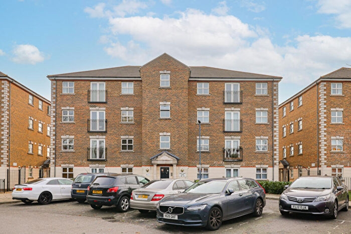 1 Bedroom Apartment For Sale In Brook Square, Woolwich, SE18