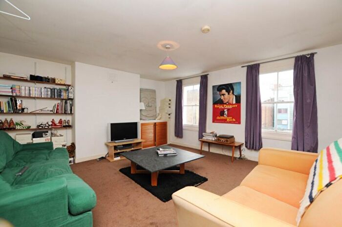 2 Bedroom Flat To Rent In Scawfell Street, Hoxton, E2