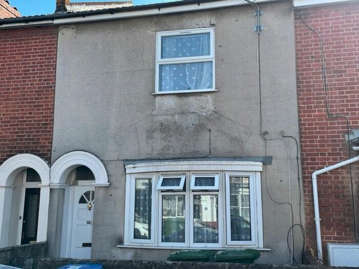 3 Bedroom Property To Rent In Derby Road, Southampton, SO14