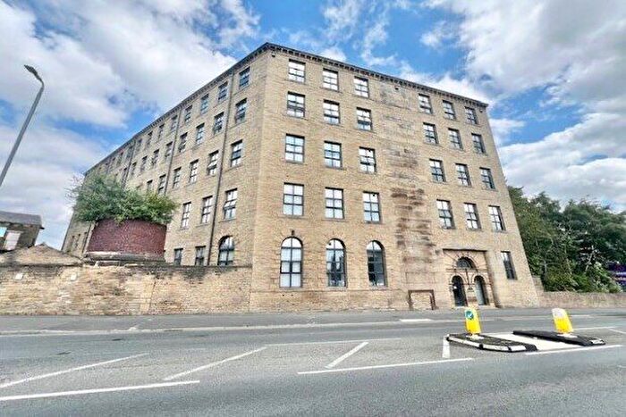1 Bedroom Flat To Rent In Martins Mill, Halifax, HX1