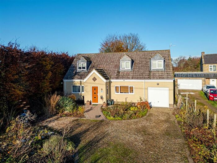 5 Bedroom Detached Bungalow For Sale In Church View, Manfield, Darlington, DL2