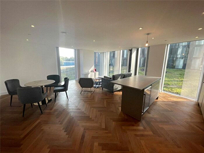 3 Bedroom Apartment To Rent In East Tower, Owen Street, Manchester, M15