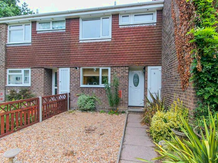 3 Bedroom House To Rent In Vinneys Close, Burton, Christchurch, BH23