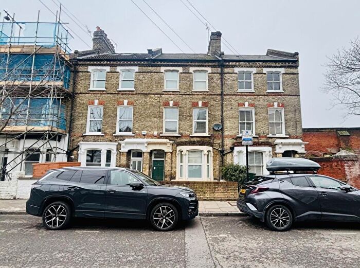 1 Bedroom Flat To Rent In Gillespie Road, London, N5