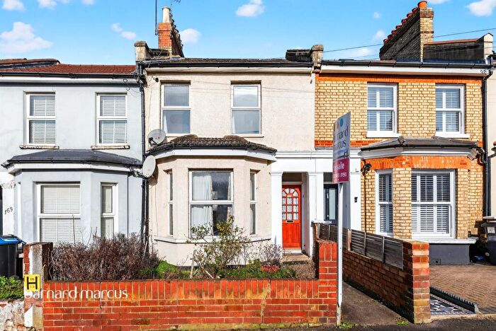3 Bedroom Terraced House For Sale In Livingstone Road, Thornton Heath, CR7
